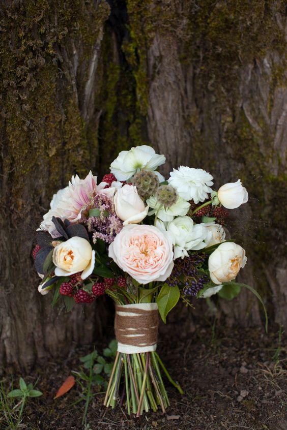 Stunning wedding bouquet with the David Austin Wedding Rose Juliet
