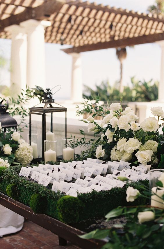 30 Inspiring Ideas For A White Wedding Parfum Flower Company Deal Of The Day In Whitecourt Ab Inspirations Flowers
