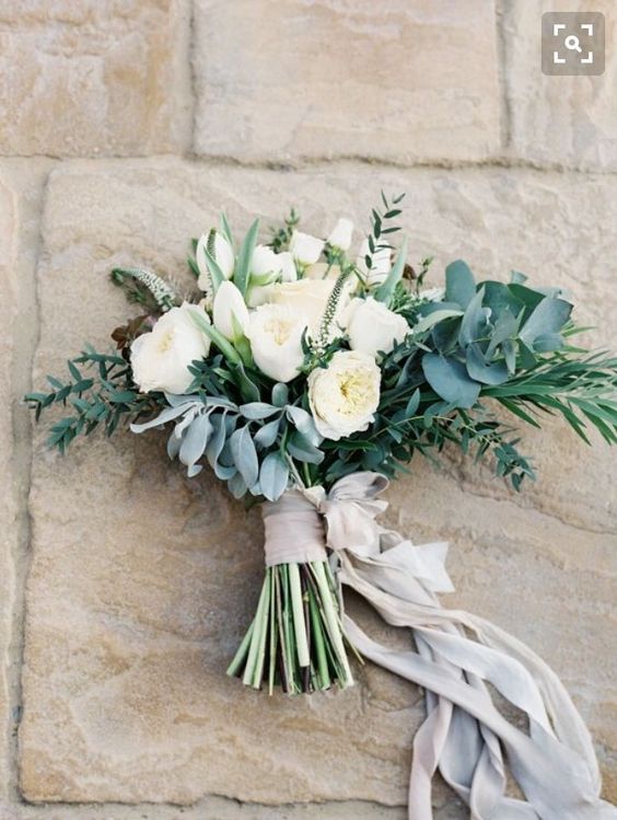 Natural bouquet with lots of greenery and Patience roses. 