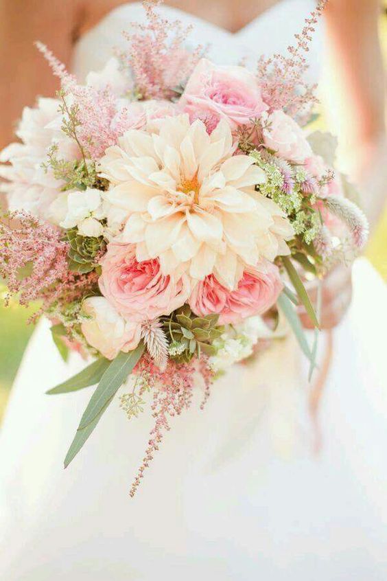 Soft pink wedding bouquet