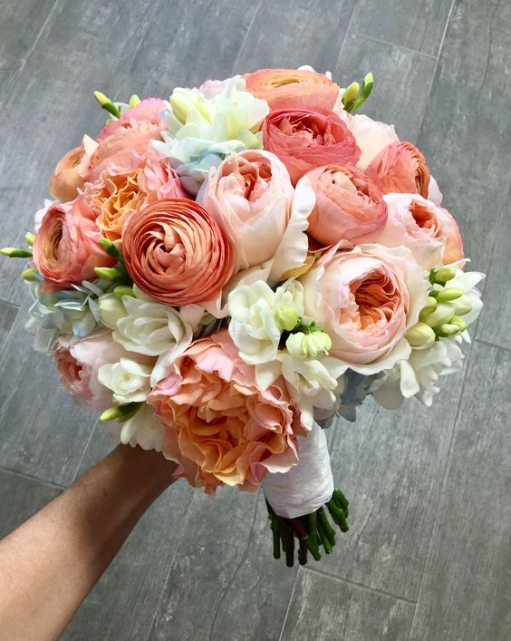Peach wedding bouquet