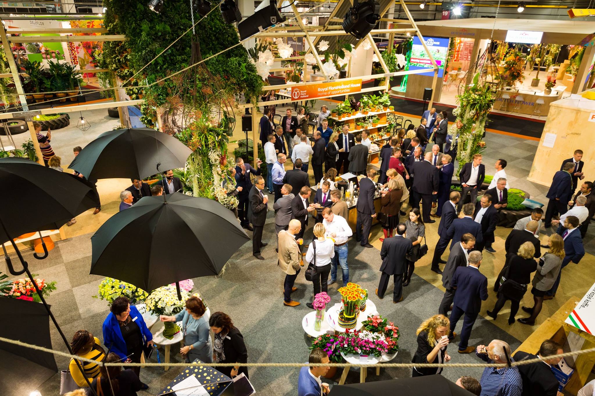 The Most Important Trade Shows Around The World For Florists #tradefair2018 ,#trafefairdelhi2018 dosto is video me aapko trade fair 2018 ke baare me bataunga, aap dikhaunga ki pragati maidan par lagne wale is trade. the most important trade shows around the world for florists